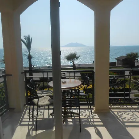 Sunset A8 1 Beds Seafront Apts